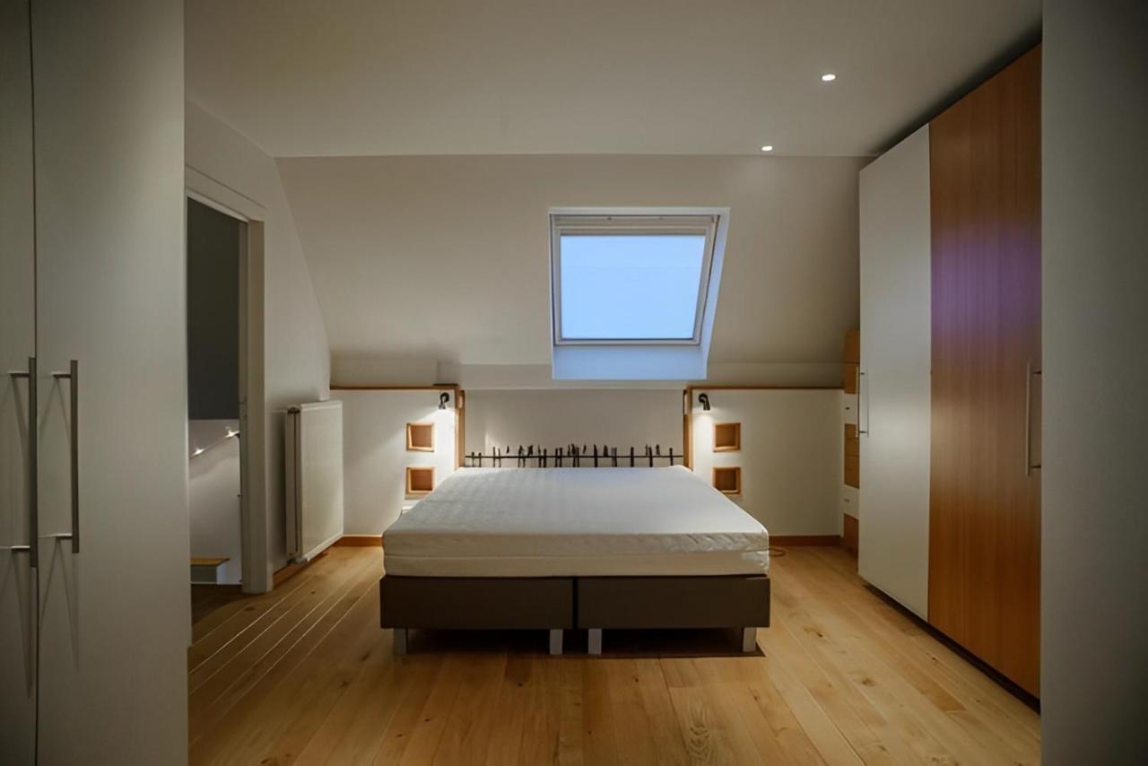 Big And Comfortable Triplex In Knokke Extérieur photo