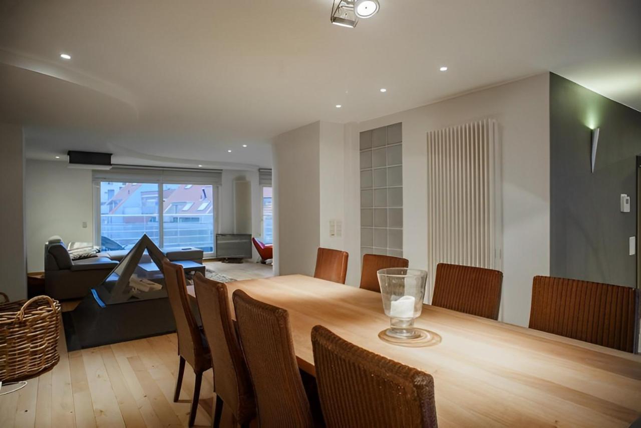 Big And Comfortable Triplex In Knokke Extérieur photo